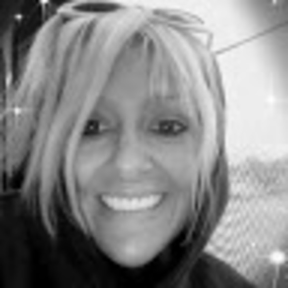 Meet your Posher, Logan - Picture 1 of 2